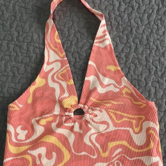 Groovy! Ribbed Keyhole Halterneck To - Picture 3 of 4